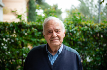 Ο γελοιογράφος Κώστας Βλάχος