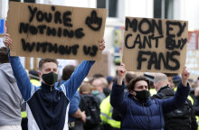 European Super League: Οπαδοί της Τσέλσι διαδηλώνουν για το σχεδιαζόμενο «σχίσμα» στο ευρωπαϊκό ποδόσφαιρο