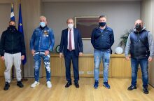 Συνάντηση του Κωστή Χατζηδάκη με εργαζόμενους ντελιβεράδες 