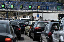 ΚΙΝΗΣΗ ΚΑΙ ΕΛΕΓΧΟΙ ΑΠΟ ΤΗΝ ΑΣΤΥΝΟΜΙΑ ΣΤΑ ΔΙΟΔΙΑ ΤΗΣ ΕΛΕΥΣΙΝΑΣ