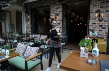 Μουσική στην εστίαση και επέκταση ωραρίου ζητούν επτά βουλευτές της Νέας Δημοκρατίας – Ολόκληρη η επιστολή τους προς τον Νίκο Χαρδαλιά.