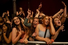 Κορωνοϊός – Λίβερπουλ: Περίπου 5.000 άνθρωποι πέταξαν τις μάσκες τους και δεν τήρησαν τις αποστάσεις σε υπαίθρια συναυλία πειραματικού χαρακτήρα