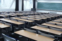 Άδεια θρανία (ΦΩΤΟ ΑΡΧΕΙΟΥ) - Ανοίγουν τη Δευτέρα 17 Μαΐου ΙΕΚ, κολλέγια και σχολεία δεύτερης ευκαιρίας