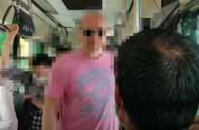 Οδηγός λεωφορείου προστάζει μετανάστη να σηκωθεί από τη θέση του