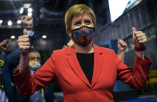 Νίκολα Στέρτζιον