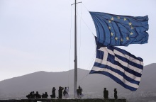 Έπαρση της ελληνικής σημαίας στην Ακρόπολη αφιερωμένη στην Ημέρα της Ευρώπης 