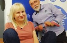 Η Σώτη Τριανταφύλλου με τον Θωμά Κ. Ευθυμίου στο στούντιο του Athens Voice Radio 102.5