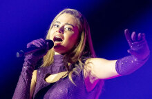 Eurovision 2021: Η Στεφανία Λυμπερακάκη στην πρόβα του «Last Dance» στο Ρότερνταμ © EBU/ANDRES PUTTING 