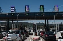 Οχήματα στα διόδια (φωτογραφία αρχείου)