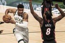 Ο Γιάννης Αντετοκούνμπο στο game 2 των playoffs μεταξύ των Μπακς και των Χιτ