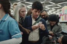 Tracked: Η νέα διαφημιστική καμπάνια της Apple