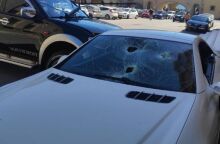 Ρόδος: Το όχημα του αστυνομικού διευθυντή μετά την επίθεση © rodiaki.gr