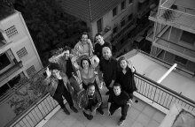 Το έργο «ΠΛΟΥΣ - πλεύση - εν πλω - απόπλους» έρχεται στο θέατρο Χυτήριο για 4 παραστάσεις - Ανεβαίνει στην αυλή του