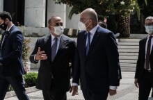 Ο Μεβλούτ Τσαβούσογλου με τον Νίκο Δένδια