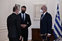 Συνάντηση του πρωθυπουργού Κυριάκου Μητσοτάκη με τον υπουργό Εξωτερικών της Τουρκίας Μεβλούτ Τσαβούσογλου