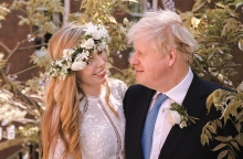 Στιγμιότυπο από τον γάμο του Μπόρις Τζόνσον με την Κάρι Σίμοντς