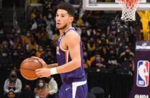 Ο Ντέβιν Μπούκερ