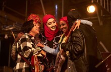 H μπάντα Lady Parts από τη σειρά «We Are Lady Parts»