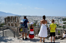 Τουρίστες στην Ακρόπολη (ΦΩΤΟ ΑΡΧΕΙΟΥ) - Ο ΕΟΔΥ ανακοίνωσε τα νέα κρούσματα κορωνοϊού την Τρίτη 8 Ιουνίου 2021