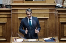 Ο πρωθυπουργός, Κυριάκος Μητσοτάκης, στο βήμα της Βουλής