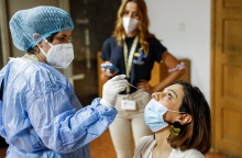 Rapid test από κλιμάκια του ΕΟΔΥ