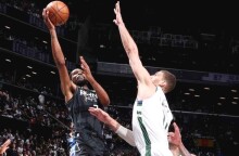 Ο Κέβιν Ντουράντ στον πέμπτο ημιτελικό κόντρα στους Μπακς