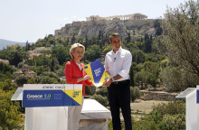 Η Ούρσουλα φον ντερ Λάιεν και ο Κυριάκος Μητσοτάκης στην Αρχαία Αγορά