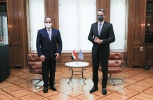 Στην Αίγυπτο μεταβαίνει τη Δευτέρα για επίσημη επίσκεψη ο πρωθυπουργός Κυριάκος Μητσοτάκης, για συναντήσεις με την ηγεσία της χώρας αλλά και την ελληνική κοινότητα.