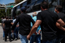 Δολοφονία στη Ζάκυνθο: Στον εισαγγελέα οι συλληφθέντες που κατηγορούνται για την δολοφονία της συζύγου του επιχειρηματία Ντίμη Κορφιάτη 