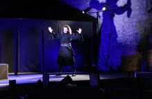 Ο Κωνσταντινος Καζάκος στο θεατρικό «Θεόδωρος Κολοκοτρώνης "Ο Θεός έβαλε την υπογραφή του"» του ΠΣΚΗ