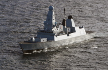 Το πλοίο HMS Defender