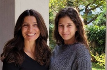 Η Πόπη Τσαπανίδου με την κόρη της, Μαρίνα