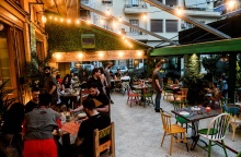 Ανακοινώσεις για τις αλλαγές στον τρόπο λειτουργίας της εστίασης