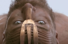 Ο Γιάννης Στάνκογλου ως "Προμηθέας Δεσμώτης" στην παράσταση που σκηνοθετεί ο Άρης Μπινιάρης