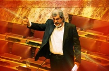 Ο Παύλος Πολάκης μιλάει από τα έδρανα της Βουλής