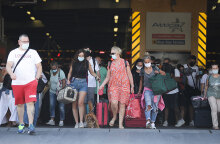 Επιστροφή ταξιδιωτών στον Πειραιά από νησιά (ΦΩΤΟ ΑΡΧΕΙΟΥ) - Οι ειδικοί εισηγούνται αρνητικό rapid test και στο ταξίδι επιστροφής