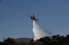 Ελικόπτερο επιχειρεί σε φωτιά στην Ανάβυσσο (ΦΩΤΟ ΑΡΧΕΙΟΥ)