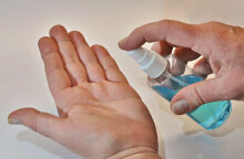 Αντισηπτικό χεριών (ΦΩΤΟ ΑΡΧΕΙΟΥ) - Ο ΕΟΦ ανακαλεί προϊόν από την αγορά, καθώς δεν διαθέτει τη σχετική άδεια για χρήση ως βιοκτόνου