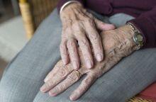 Ηλικιωμένη 