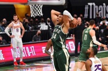 Ο Γιάννης Αντετοκούνμπο