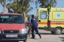 Ασθενοφόρο του ΕΚΑΒ μεταφέρει λουόμενο χωρίς τις αισθήσεις του από παραλία (ΦΩΤΟ ΑΡΧΕΙΟΥ) - Στη Μήλο εντοπίστηκε νεκρός στη θάλασσα ένας 83χρονος