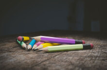 Μολύβια και ξυλομπογιές σε νηπιαγωγείο (ΦΩΤΟ ΑΡΧΕΙΟΥ)