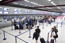 Αεροδρόμιο με κόσμο © Unspalsh