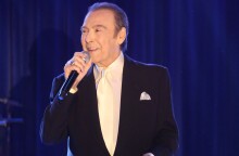 Ο Τόλης Βοσκόπουλος