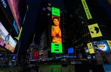 Η Έλενα Παπαρίζου σε Billboard στην Times Square
