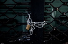 Οι πληττόμενες επιχειρήσεις που απαλλάσονται πλήρως και τον Ιούλιο από την καταβολή ενοικίου