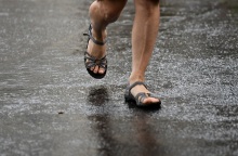 Καιρός: Καλοκαιρινή βροχή