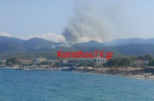 Μεγάλη φωτιά στην Άνω Αλμυρή Κορινθίας