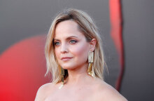 Η ηθοποιός Μίνα Σουβάρι (Mena Suvari)