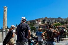 Καύσωνας - Υψηλές θερμοκρασίες - Πολίτες στο κέντρο της Αθήνας